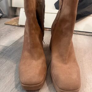Dolce Vita Ulyses Tan Block Heeled Boots